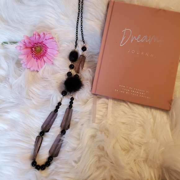 Beautiful Long Necklaces Bundle (All 3 Necklaces included) - Picture 5 of 7